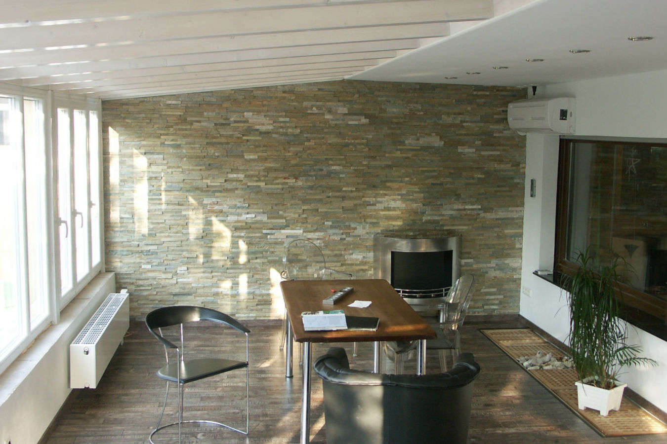 Chicago masonry contractor refinished wall with stone veneer